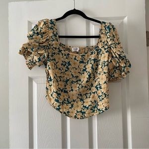 Gold/blue puffy short sleeve, scrunched top